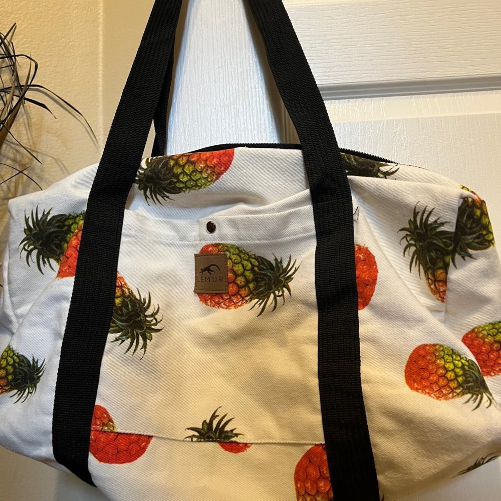 Lemar Duffle Pineapple canvas bag, - Picture 3 of 5